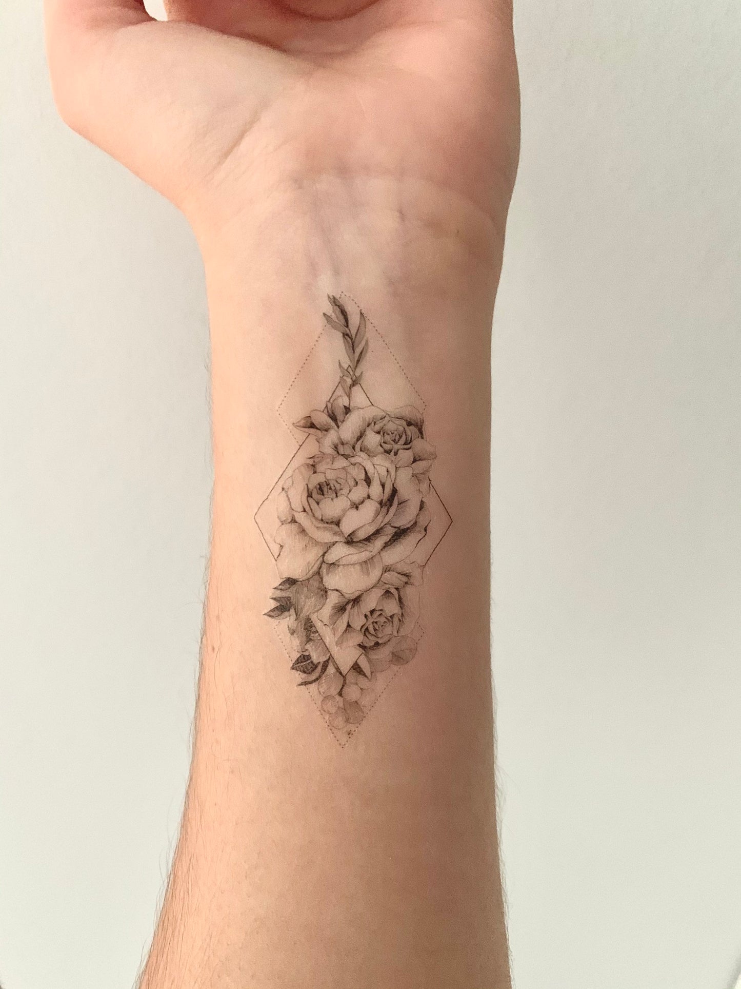 Square Rose (set of 2) - Temporary Tattoo