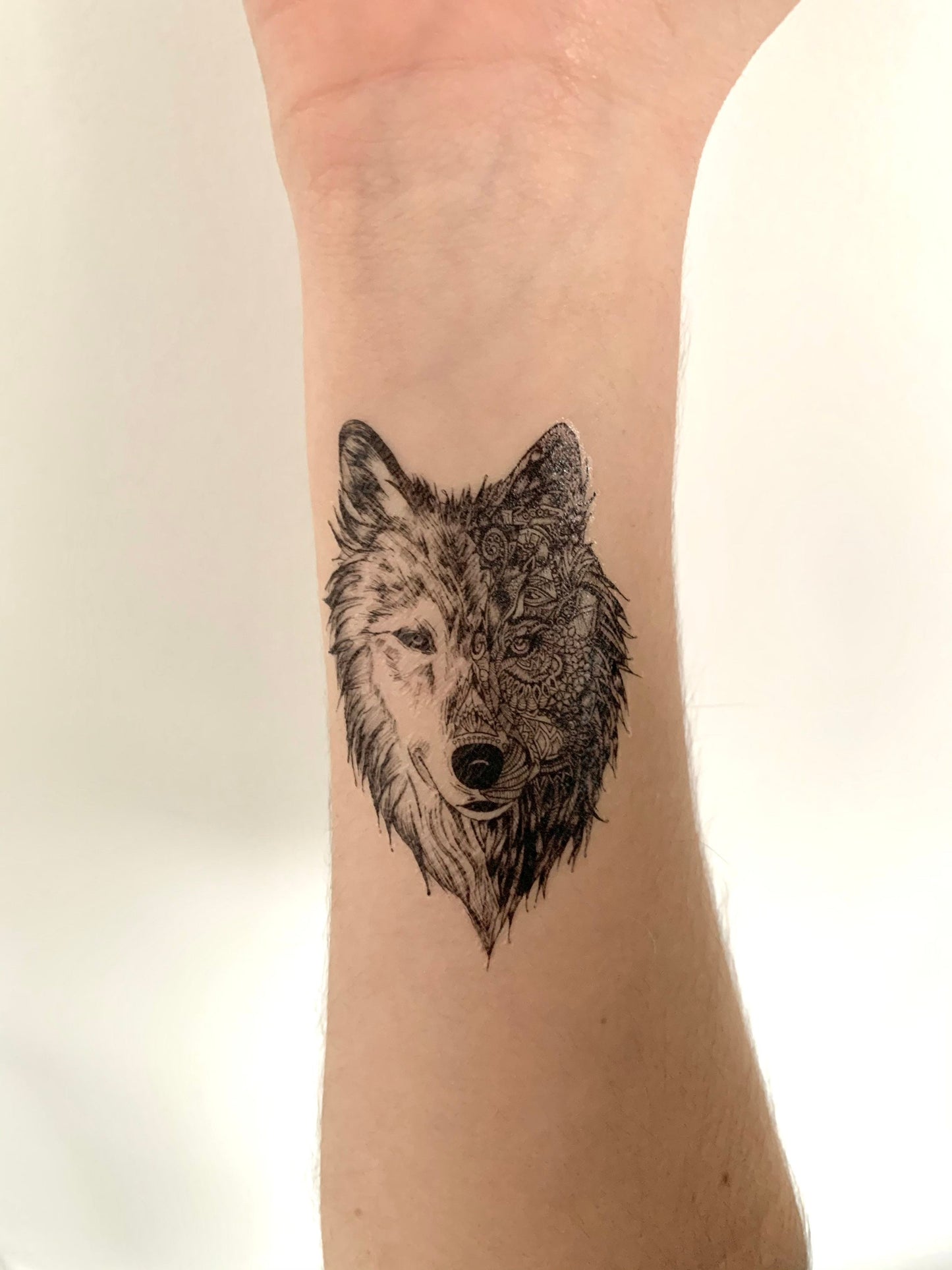 Wolf Art (set of 2) - Temporary Tattoo