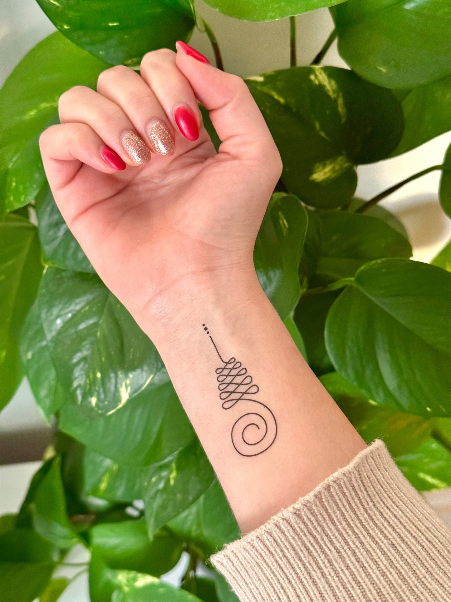Unalome Swirl (set of 2) - Temporary Tattoo