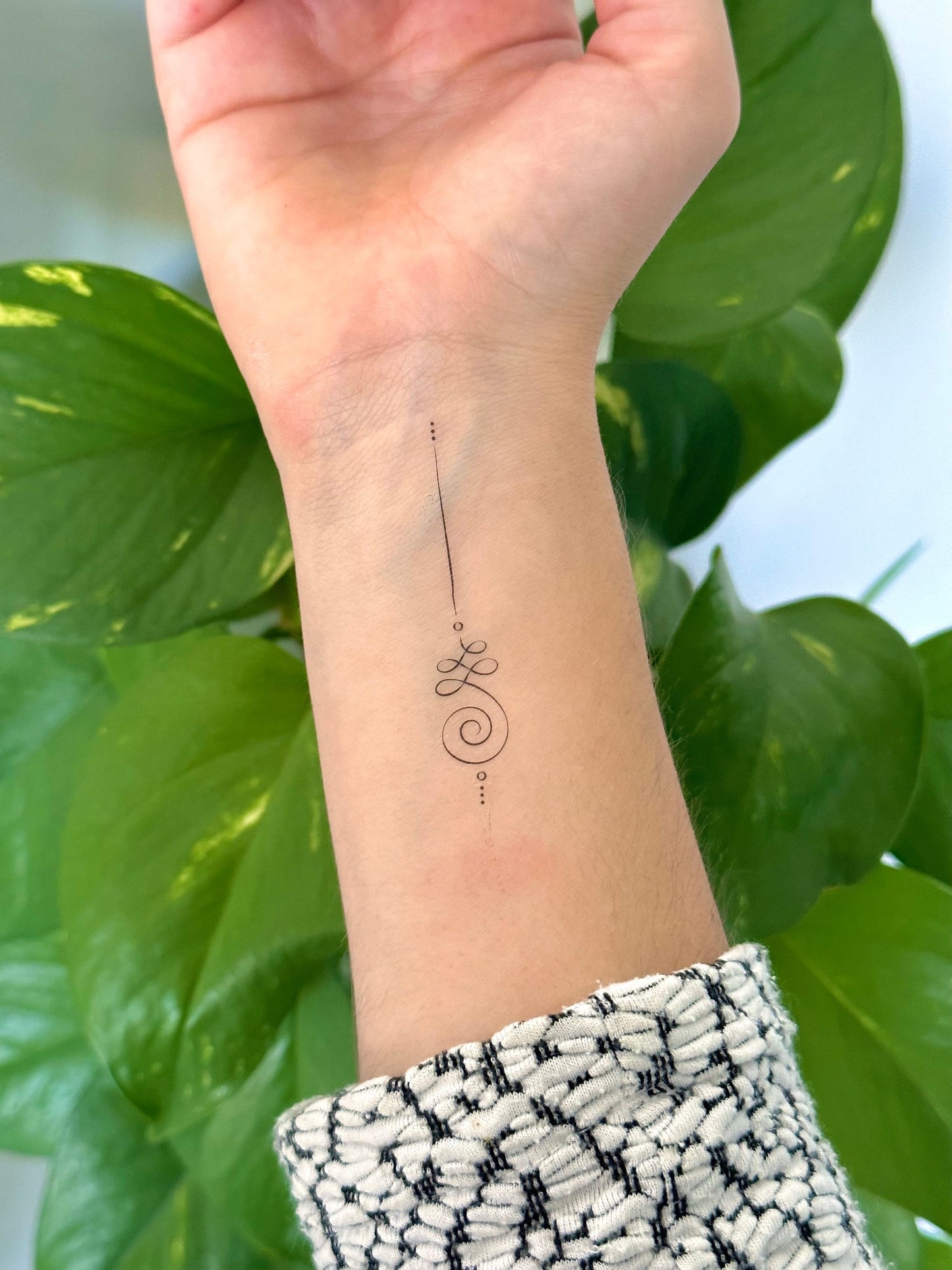 Unalome Fine Lined (set of 2) - Temporary Tattoo